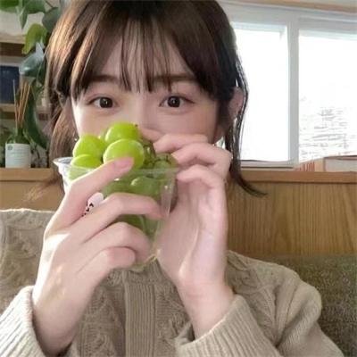 女服务员